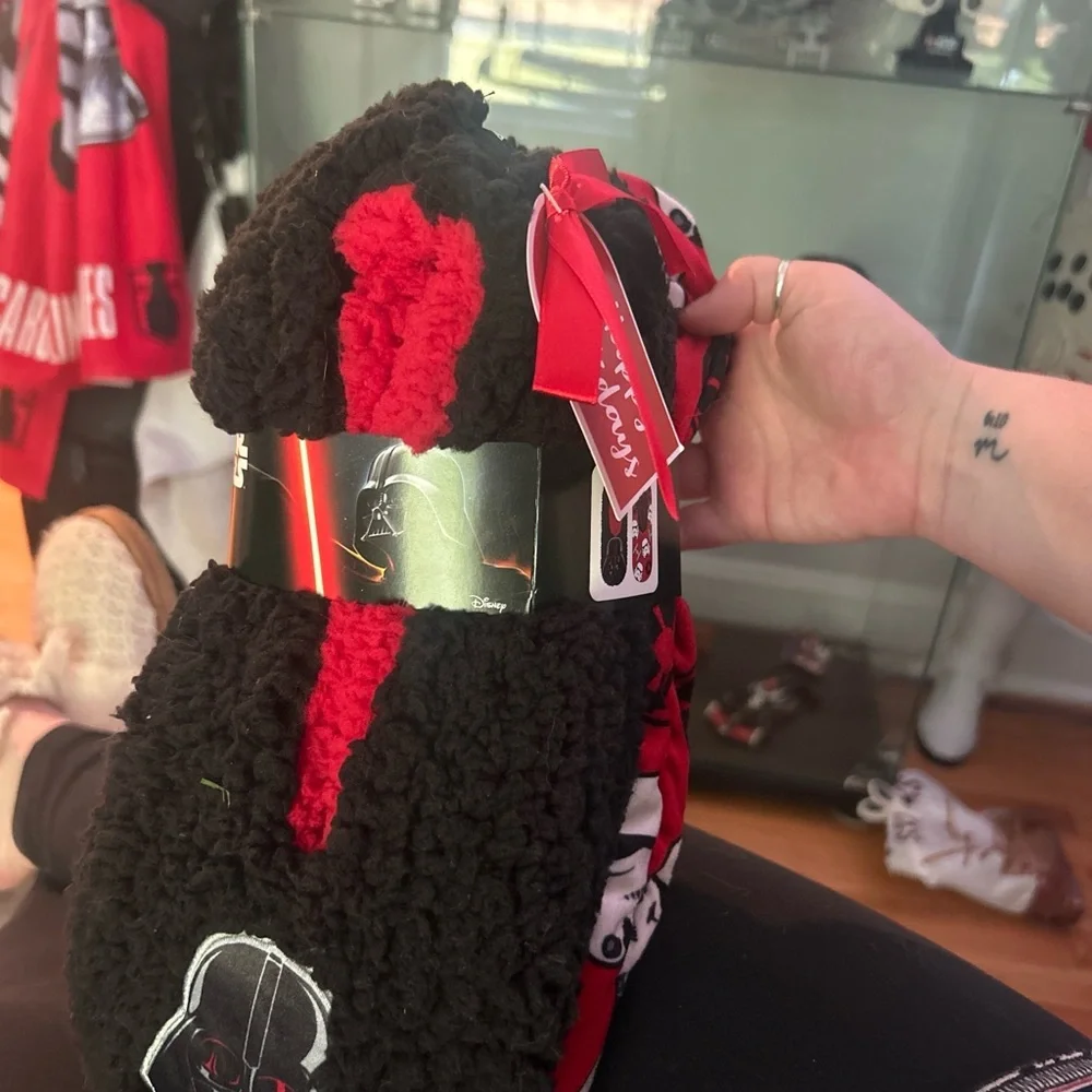 Disney Darth Vader Plush Fleece Slipper Socks - Black & Red